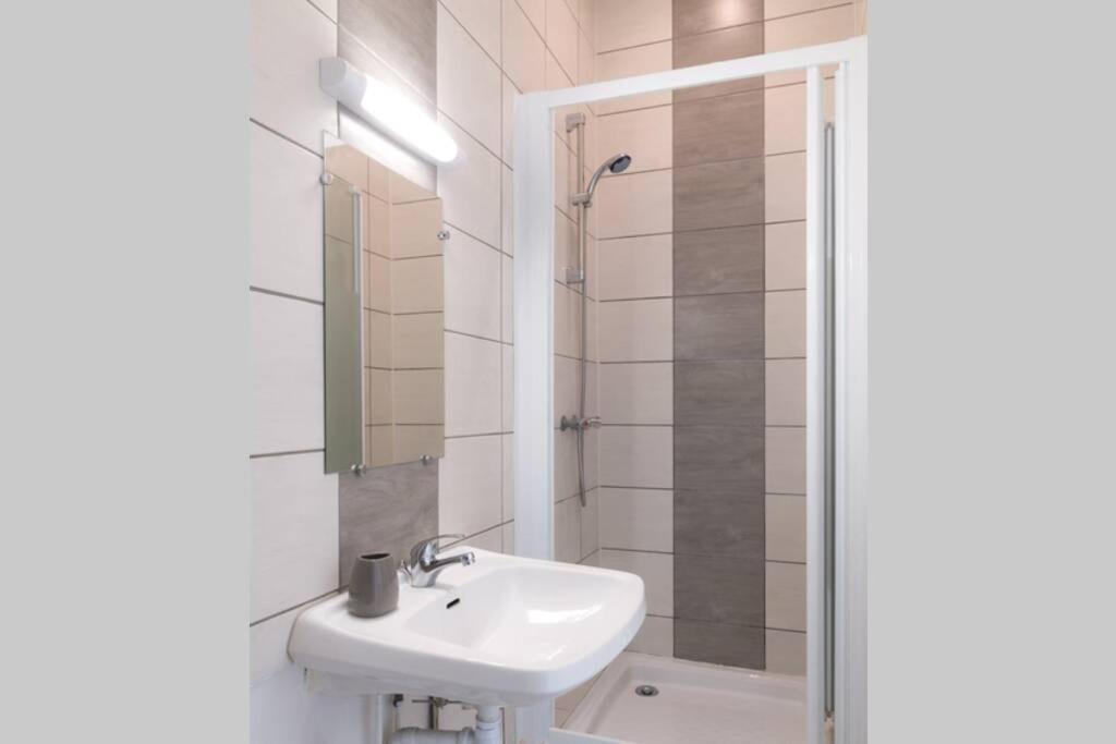 Studio Meuble Verdun - 3Eme Etage, Verdun 外观 照片